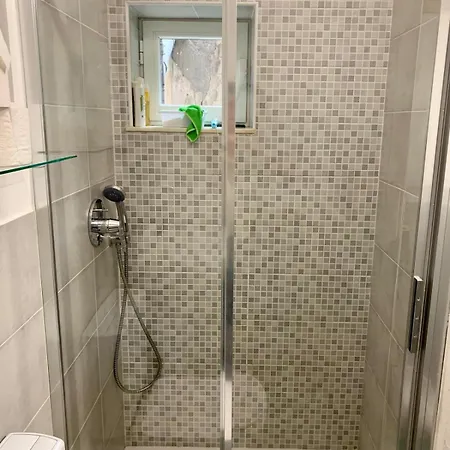 Апартаменты Guedix House